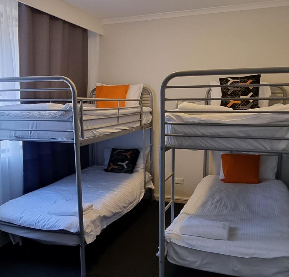 Alpha Hotel Canberra Exterior photo