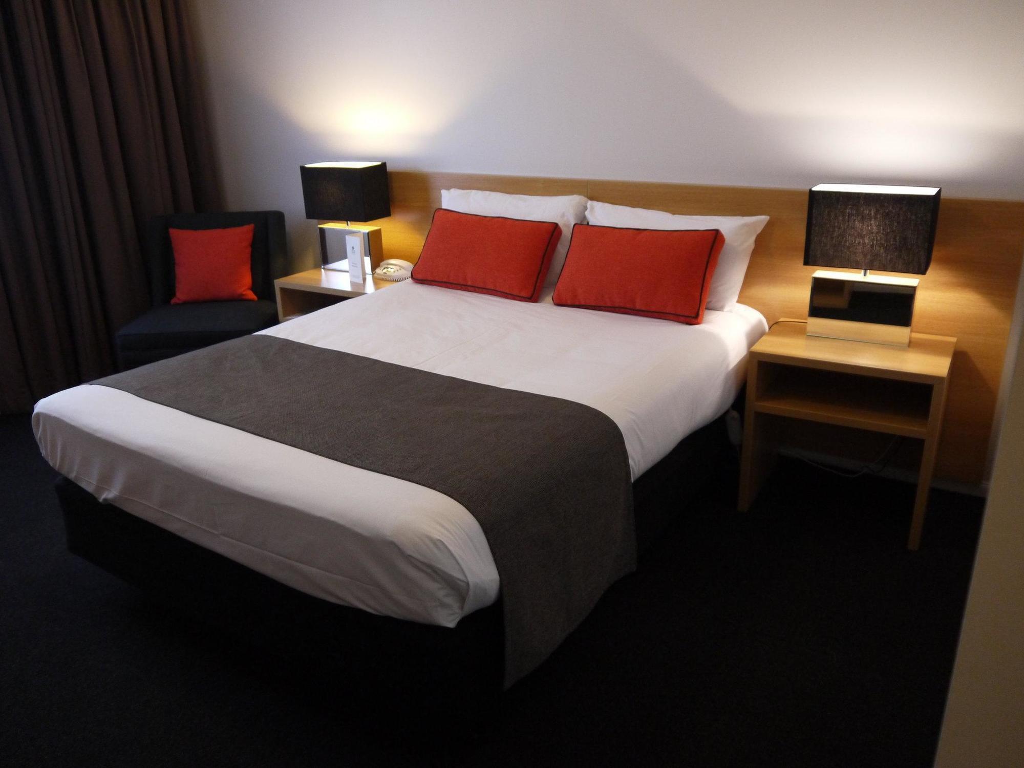 Alpha Hotel Canberra Exterior photo