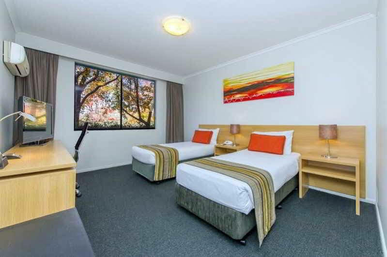 Alpha Hotel Canberra Exterior photo